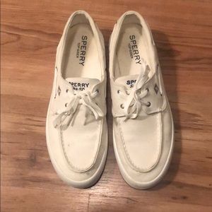 Men’s White Sperrys. Worn 3-4 times.